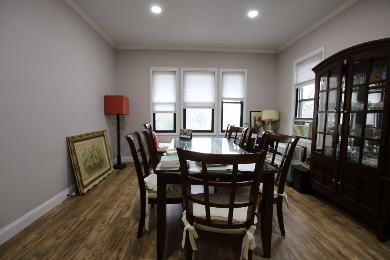 #22 photo, 164-05 35th Ave, クイーンズ区 Flushing , NY 11358