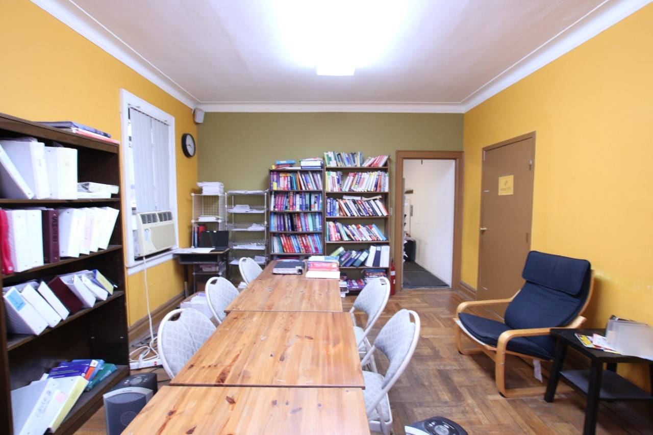 #8 photo, 164-05 35th Ave, クイーンズ区 Flushing , NY 11358