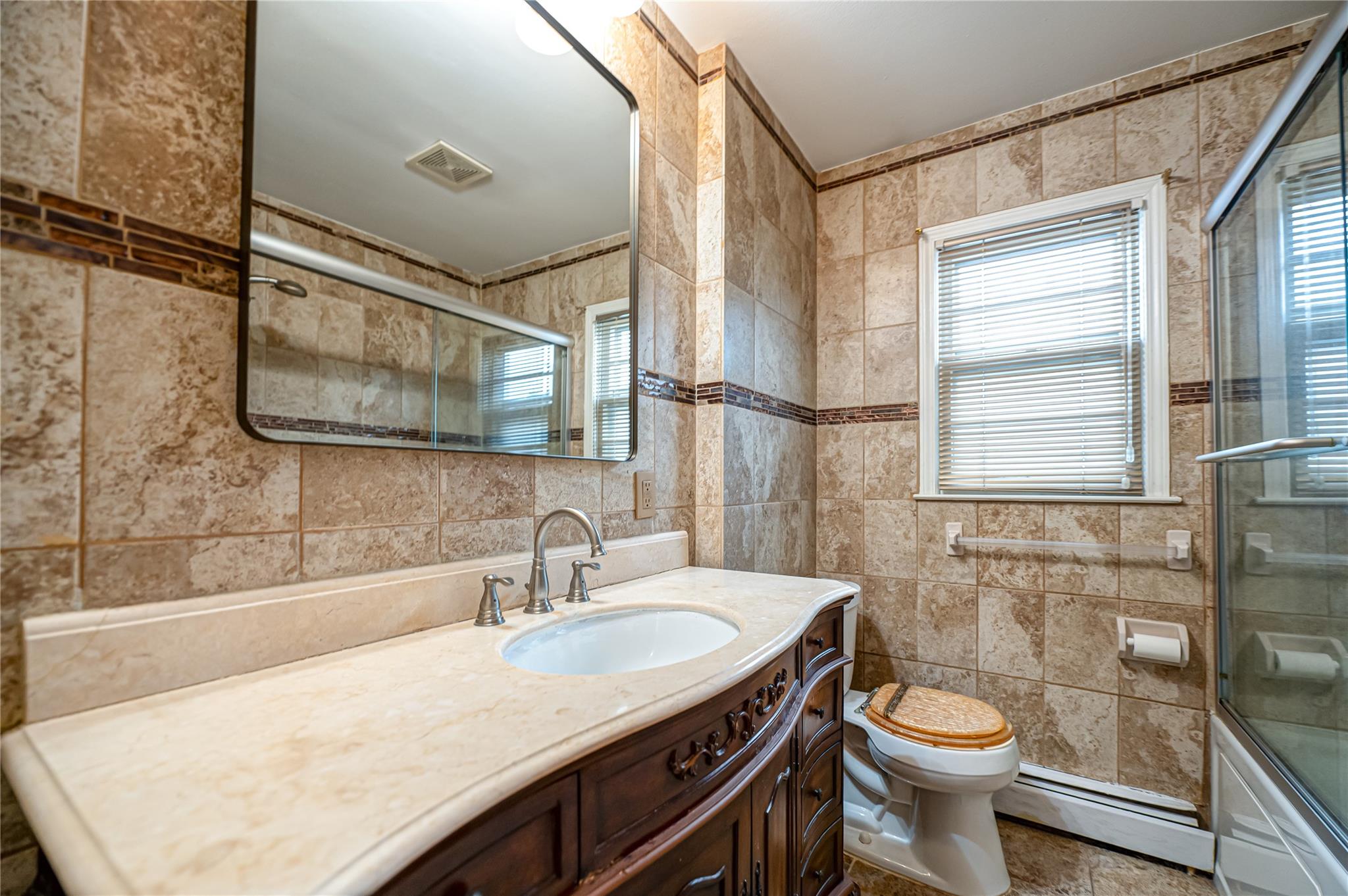 #10 photo, 63 Central Avenue, ナッソー郡 Lynbrook , NY 11563