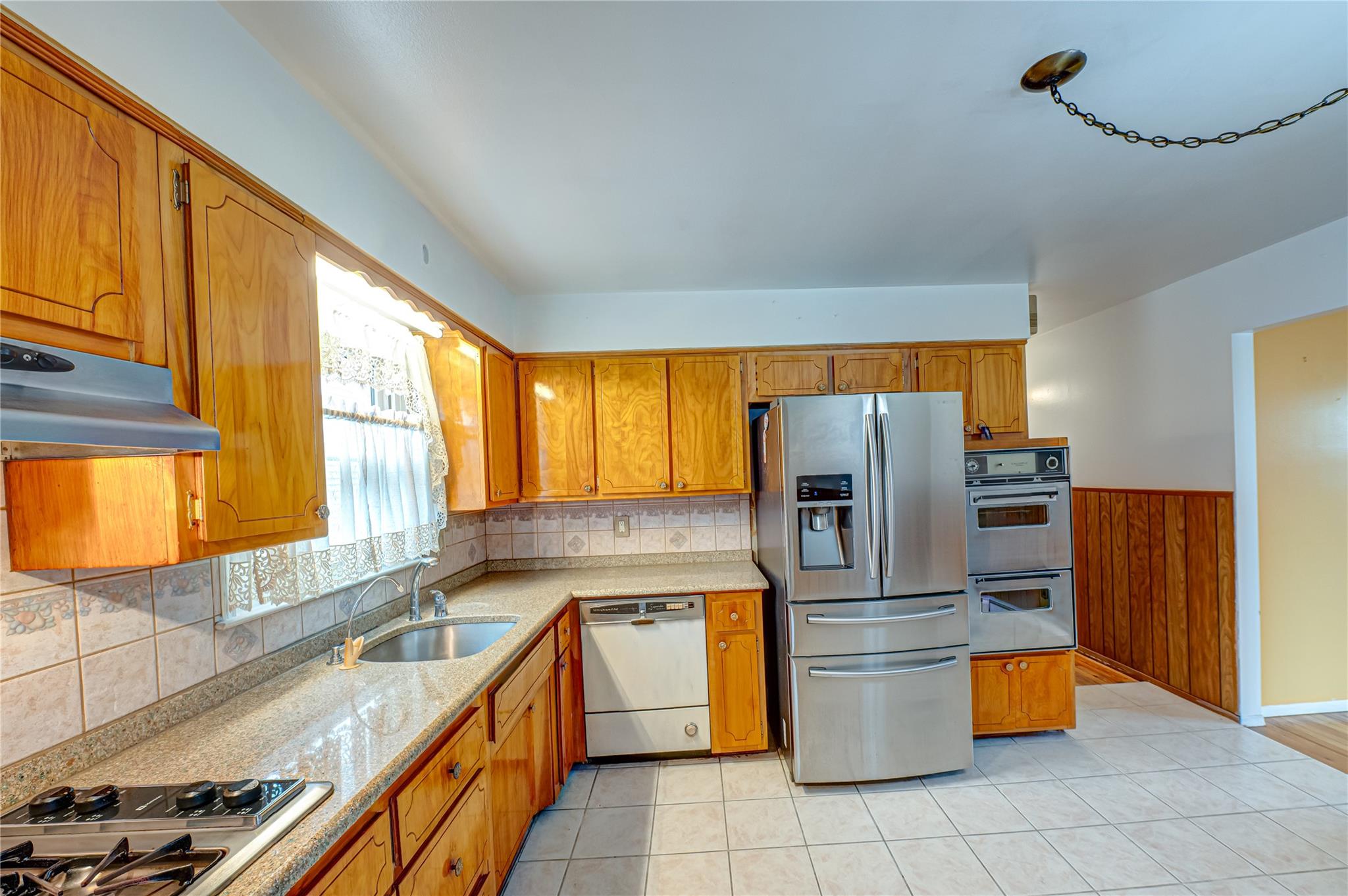 #4 photo, 63 Central Avenue, ナッソー郡 Lynbrook , NY 11563