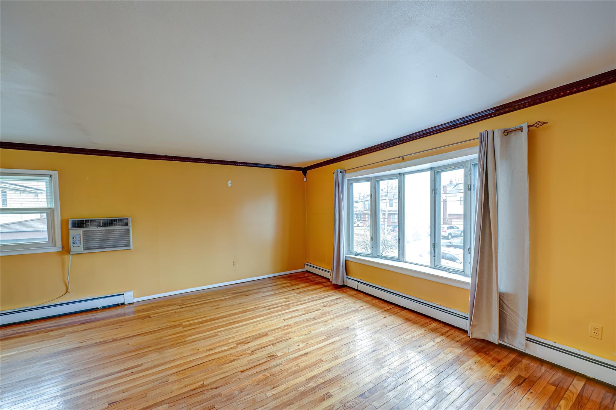 #8 photo, 63 Central Avenue, ナッソー郡 Lynbrook , NY 11563