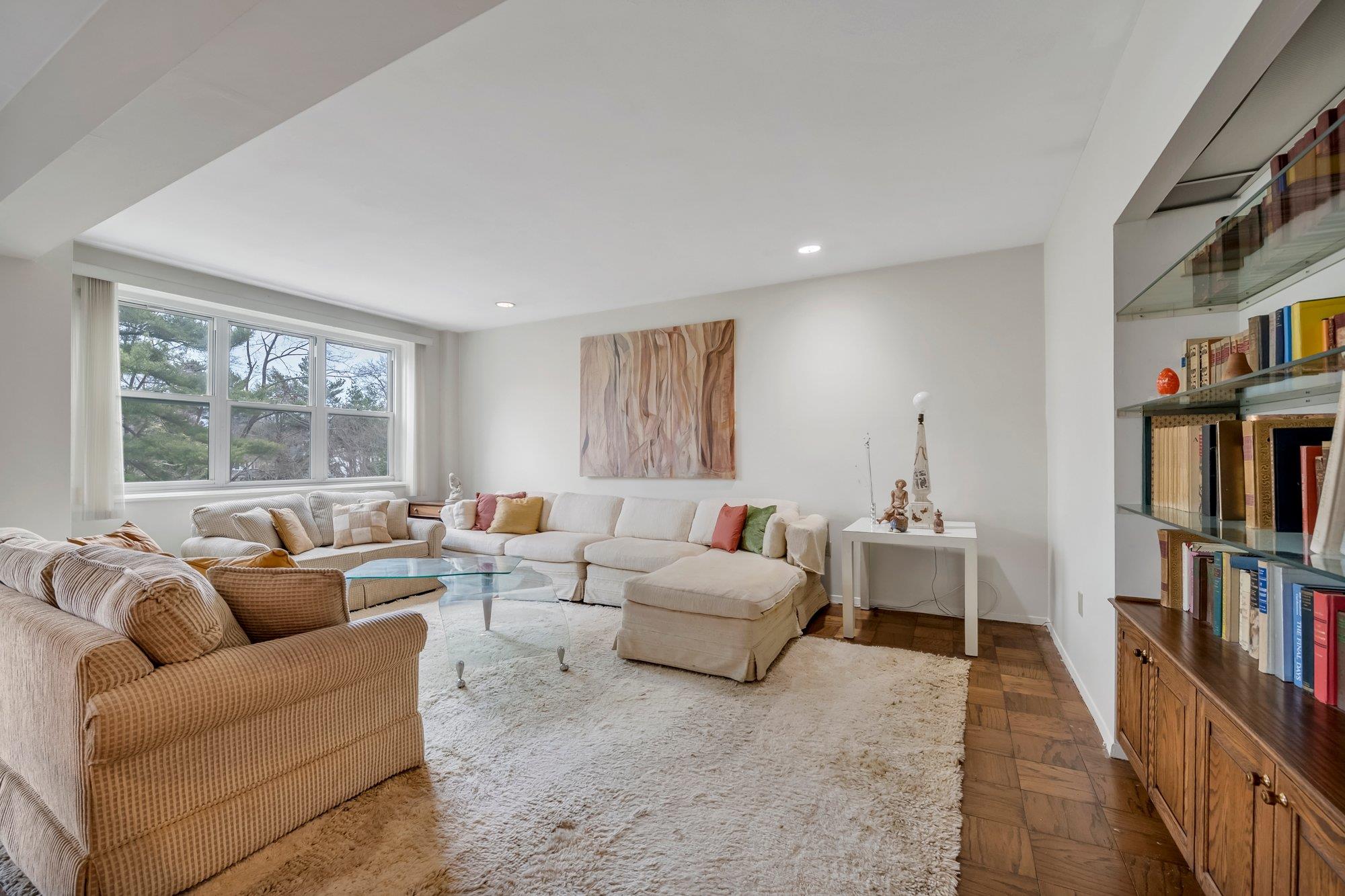 #10 photo, 1 Kensington Gate, ナッソー郡 Great Neck , NY 11021