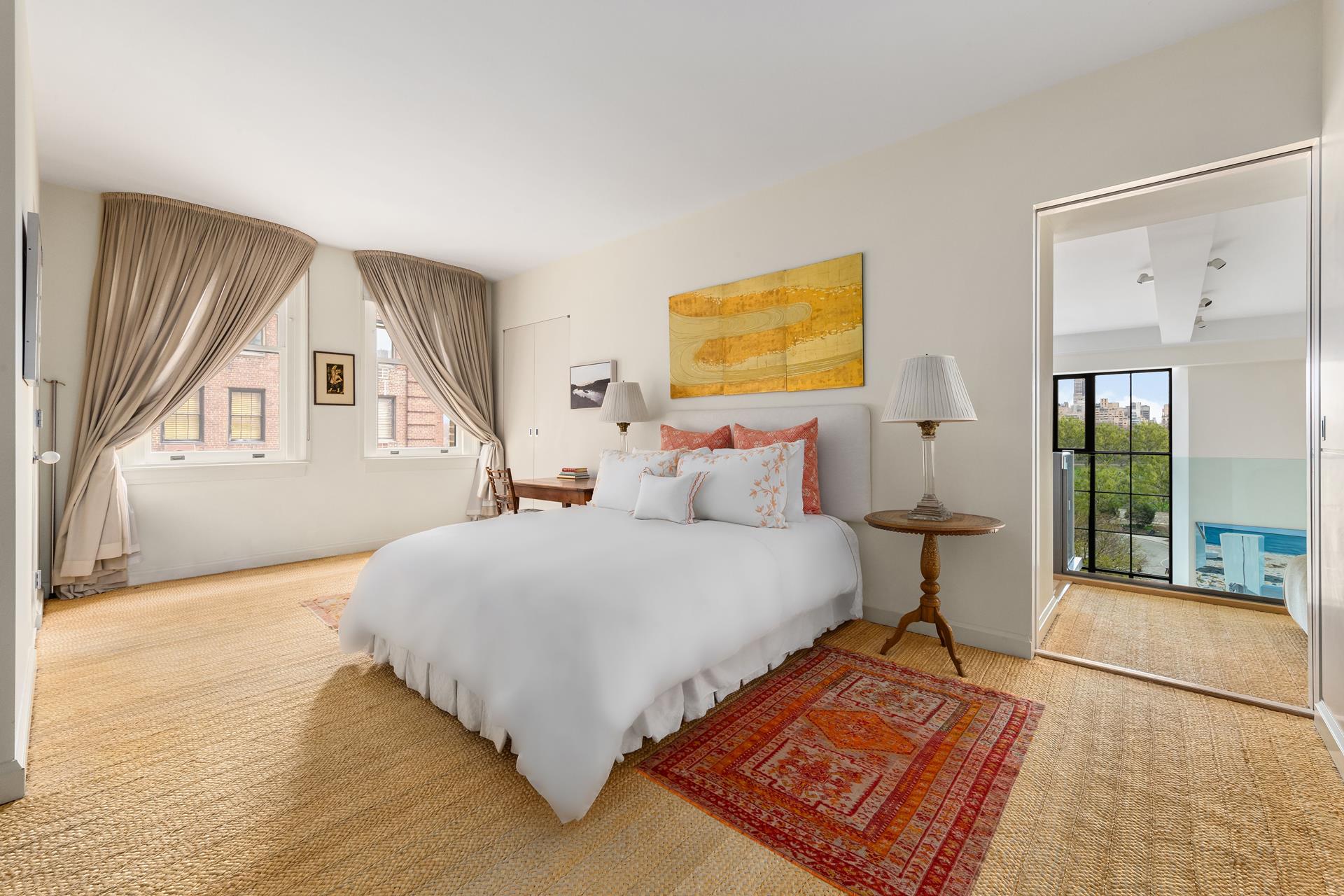 #11 photo, 2 W 67TH Street, マンハッタン Lincoln Square , NY 10023