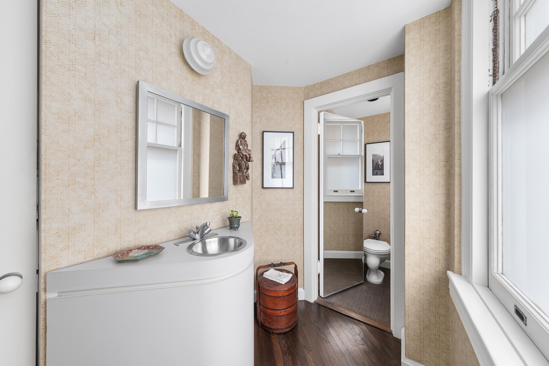 #14 photo, 2 W 67TH Street, マンハッタン Lincoln Square , NY 10023