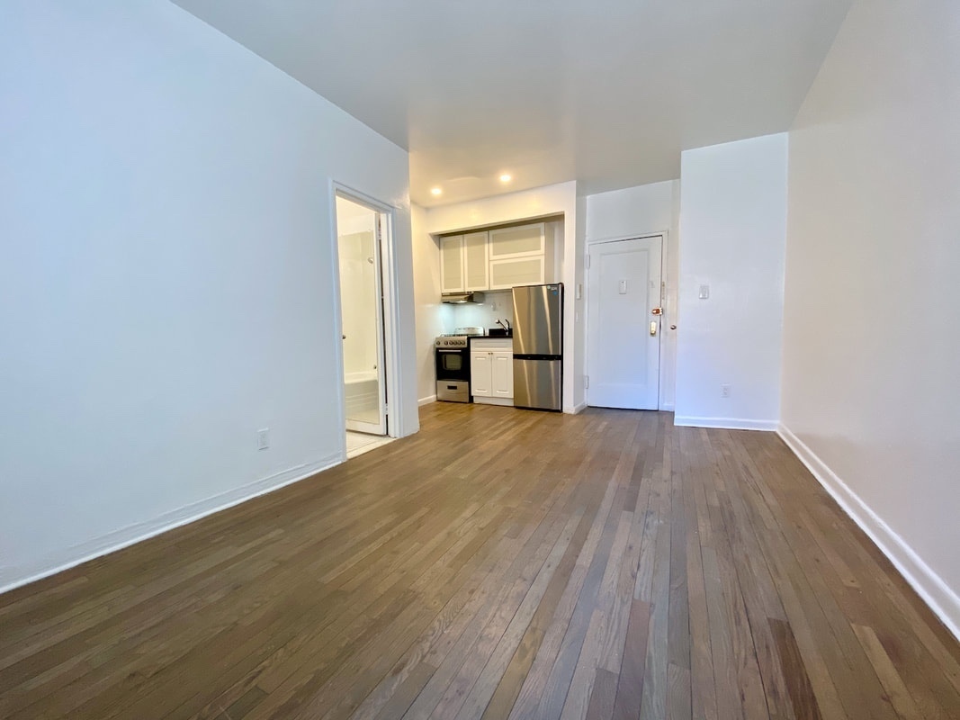 #2 photo, 343 W 21st Street, マンハッタン Chelsea , NY 10011