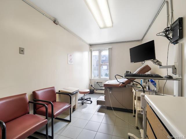 #13 photo, 1214 Pelham Parkway, Bronx , NY 10461