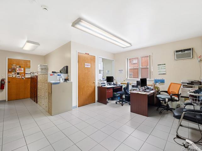 #16 photo, 1214 Pelham Parkway, Bronx , NY 10461