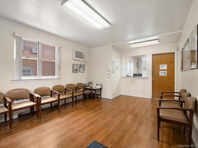 #18 photo, 1214 Pelham Parkway, Bronx , NY 10461