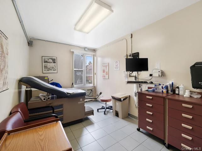 #5 photo, 1214 Pelham Parkway, Bronx , NY 10461