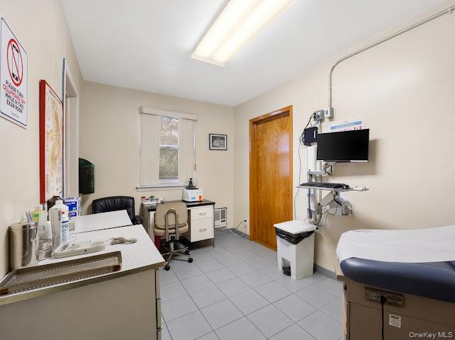 #7 photo, 1214 Pelham Parkway, Bronx , NY 10461