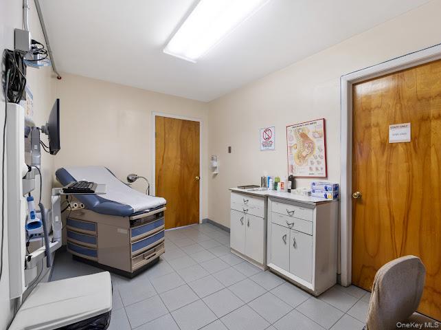 #8 photo, 1214 Pelham Parkway, Bronx , NY 10461