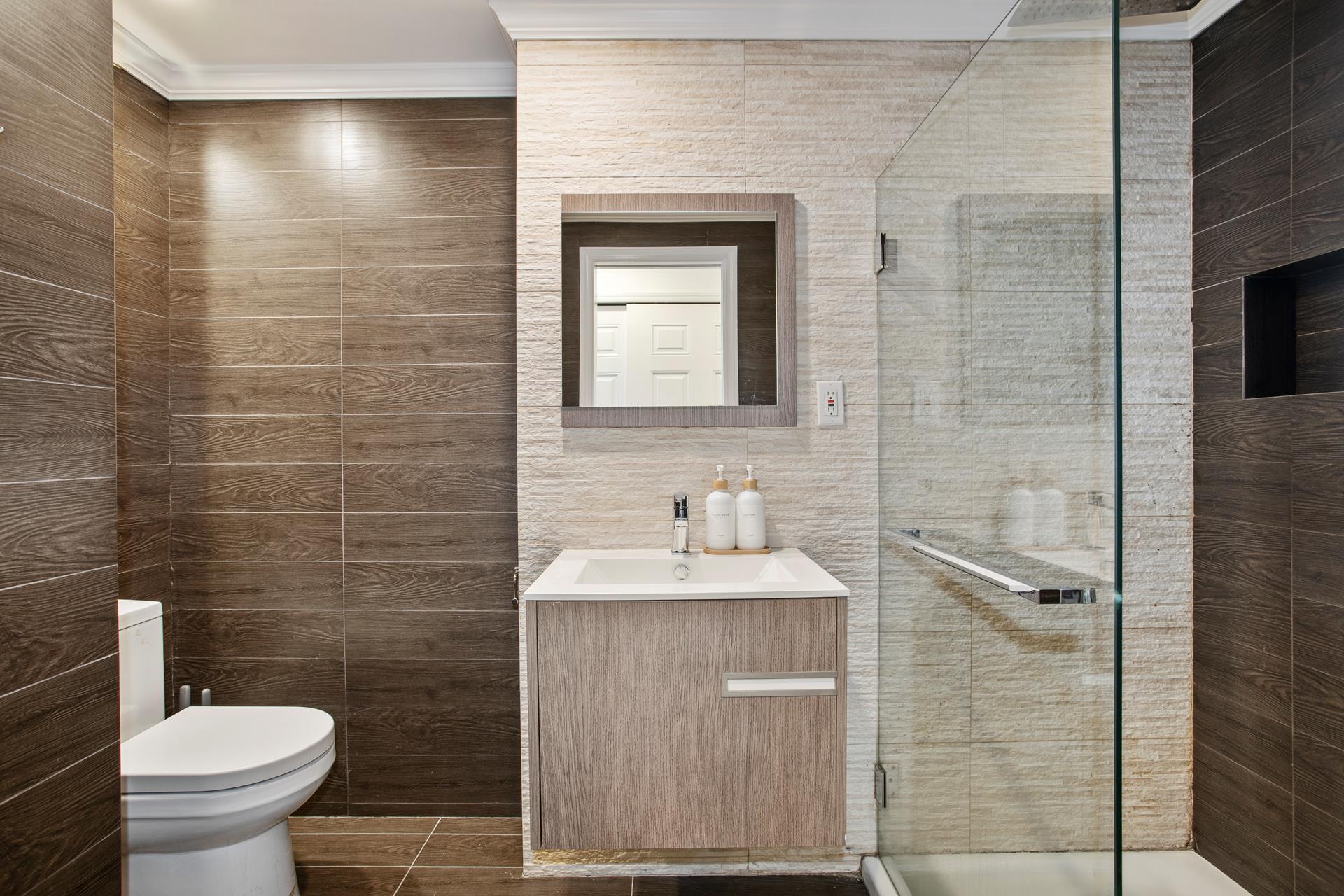 #7 photo, 334 E 5TH Street, East Village , NY 10003