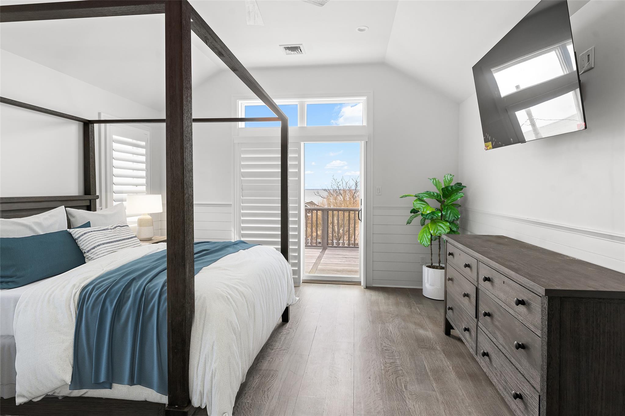 #12 photo, 329 Bay Walk, Ocean Beach , NY 11770