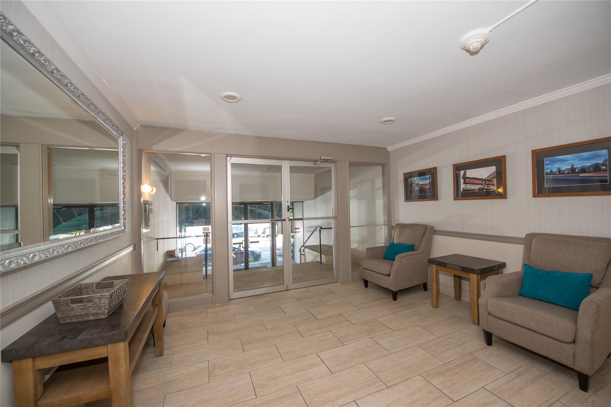 #14 photo, 120 Horton Highway, নাসাউ কাউন্টি Mineola , NY 11501