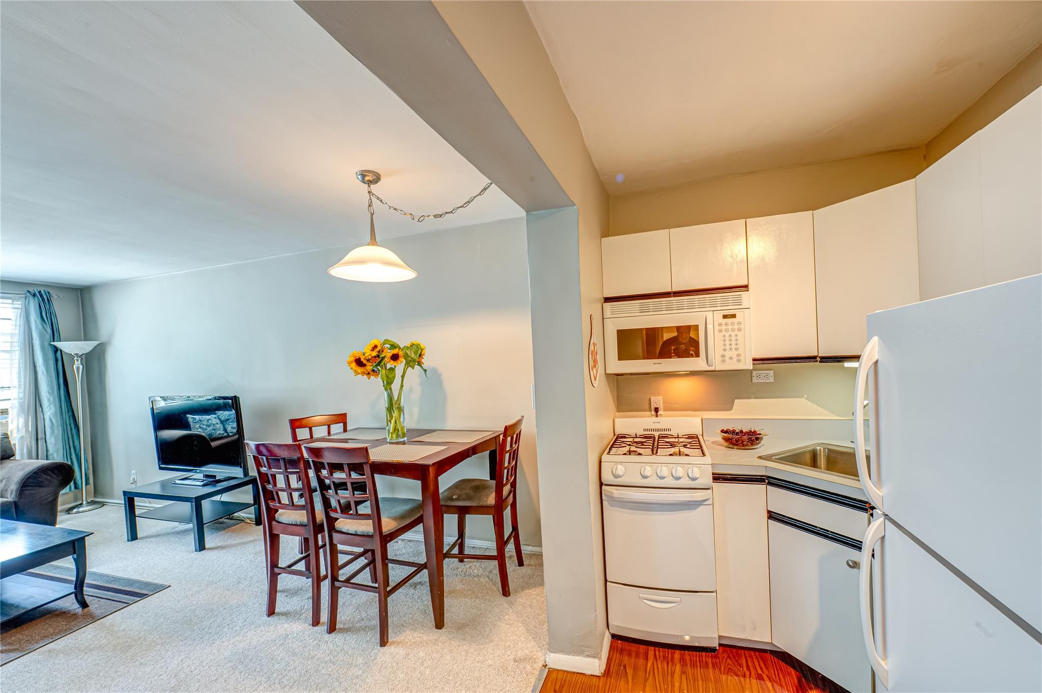 #6 photo, 120 Horton Highway, নাসাউ কাউন্টি Mineola , NY 11501