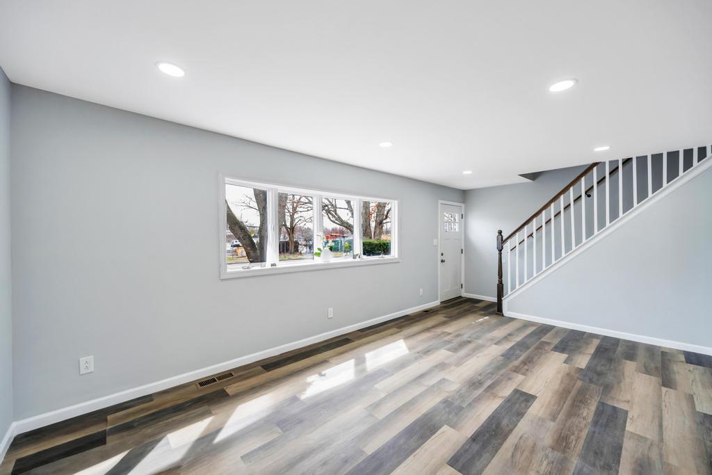 #4 photo, 81 New Avenue, 東長島 Wyandanch , NY 11798