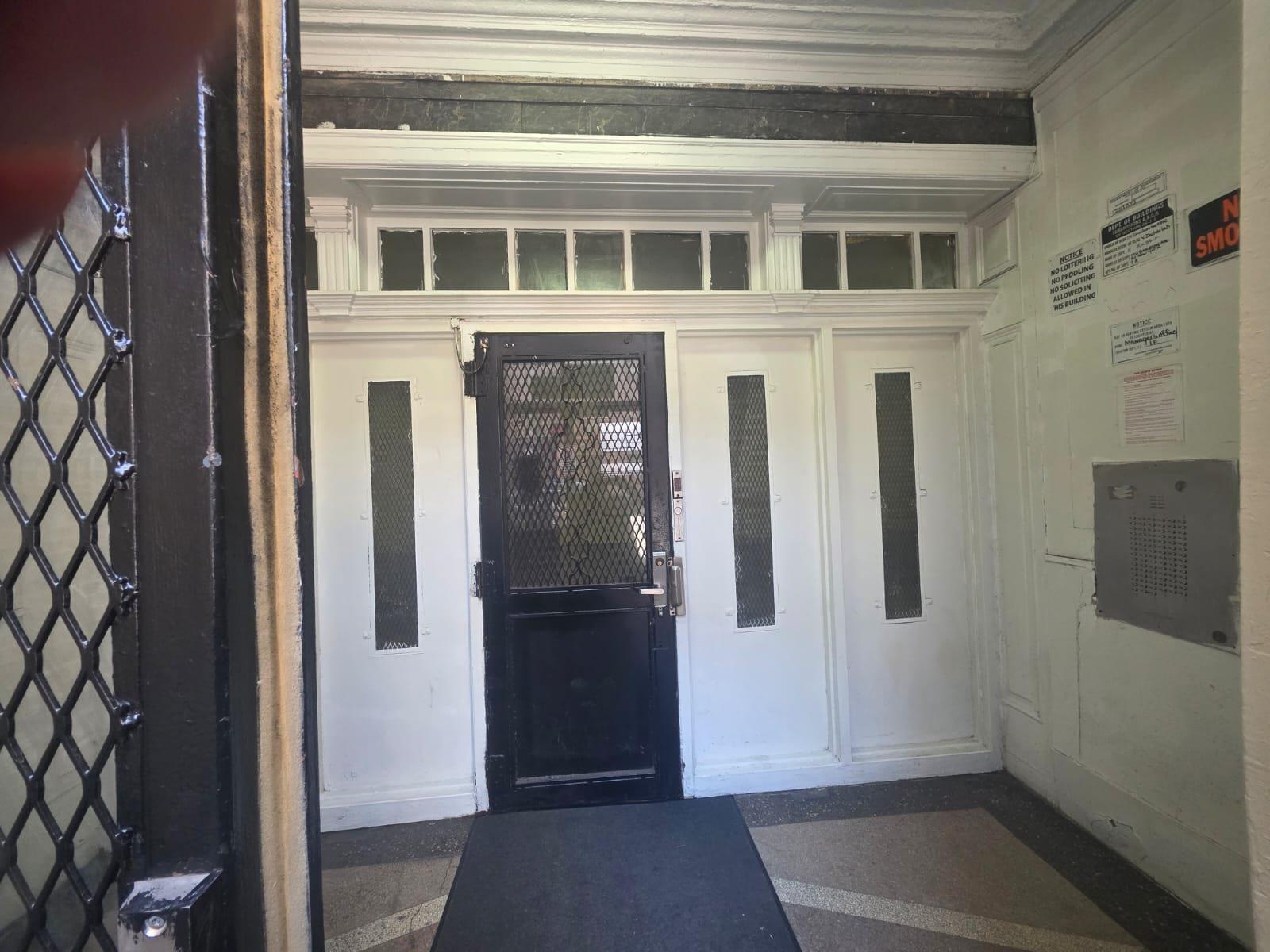 #3 photo, 1711 Davidson Avenue, Bronx , NY 10453