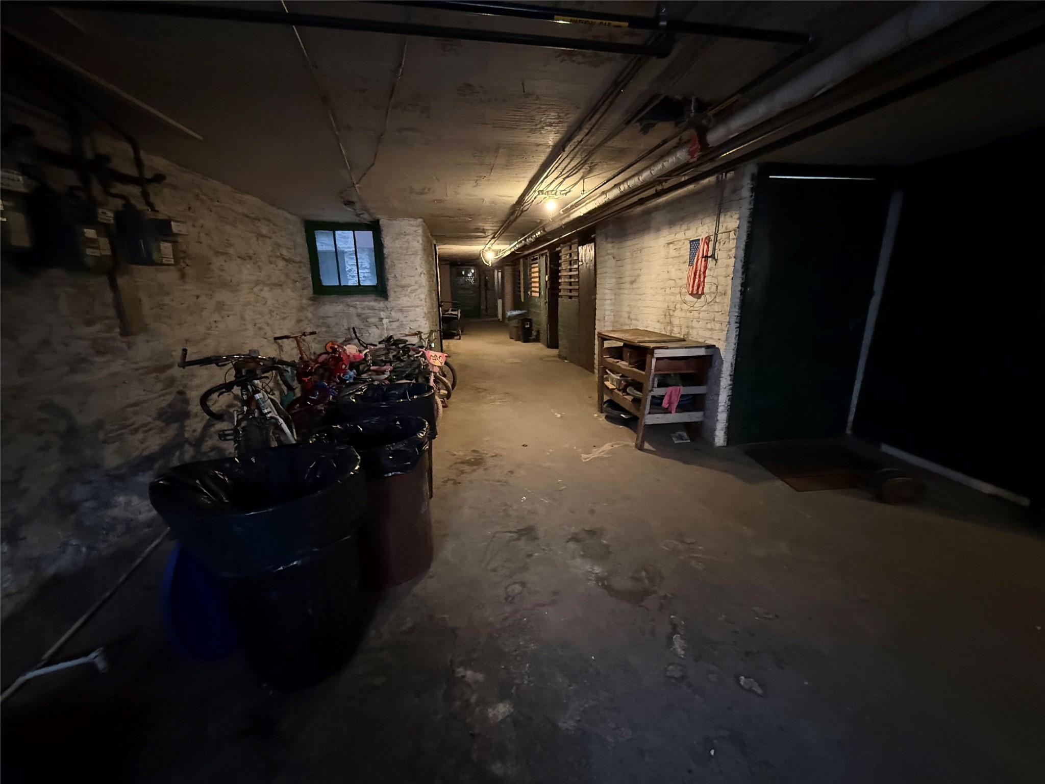 #10 photo, 70-29 65 Place, クイーンズ区 Glendale , NY 11385