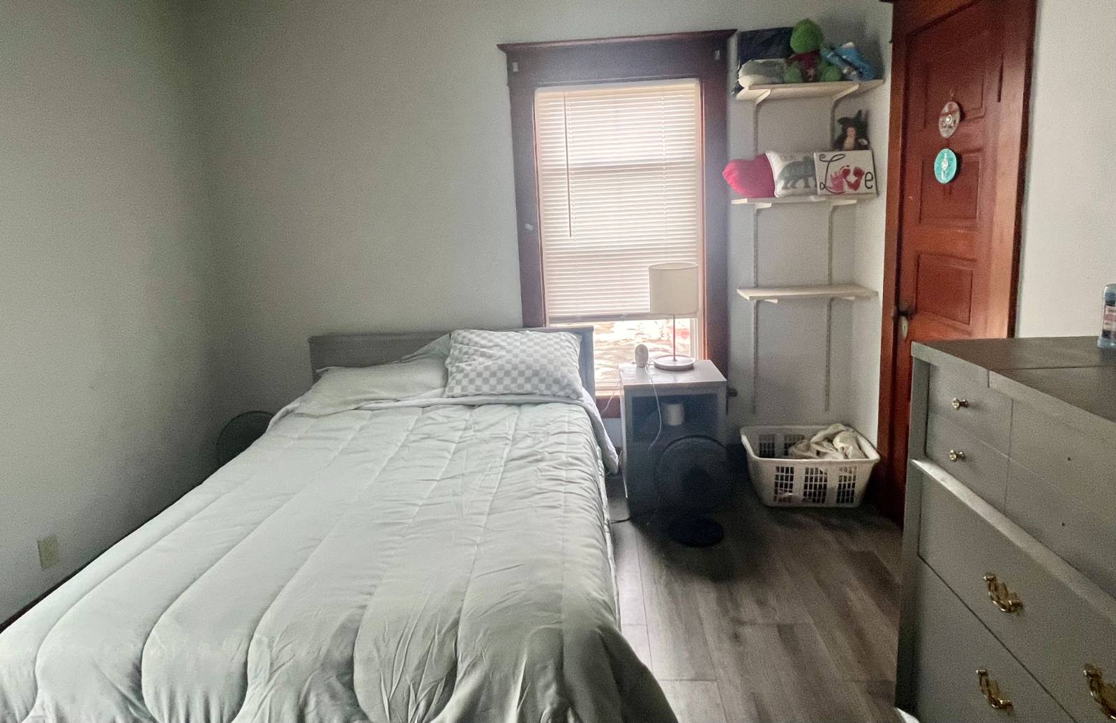 #14 photo, 18 W Eighth Avenue, Gloversville , NY 12078