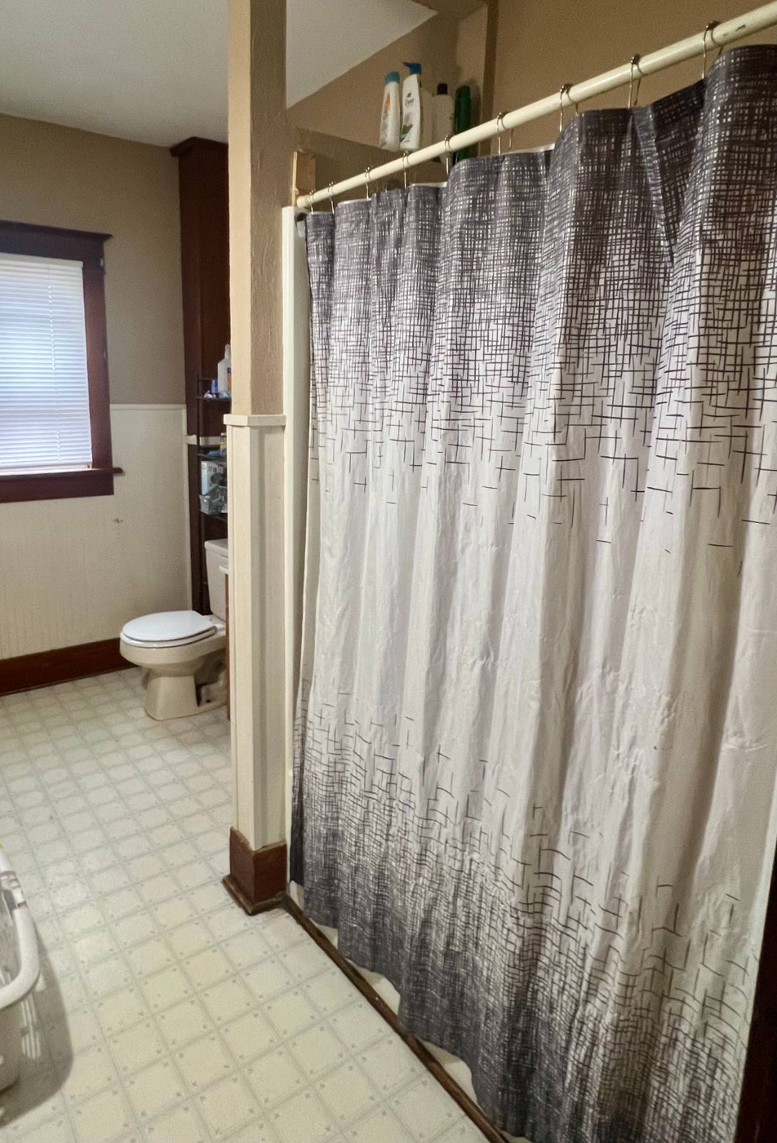 #16 photo, 18 W Eighth Avenue, Gloversville , NY 12078