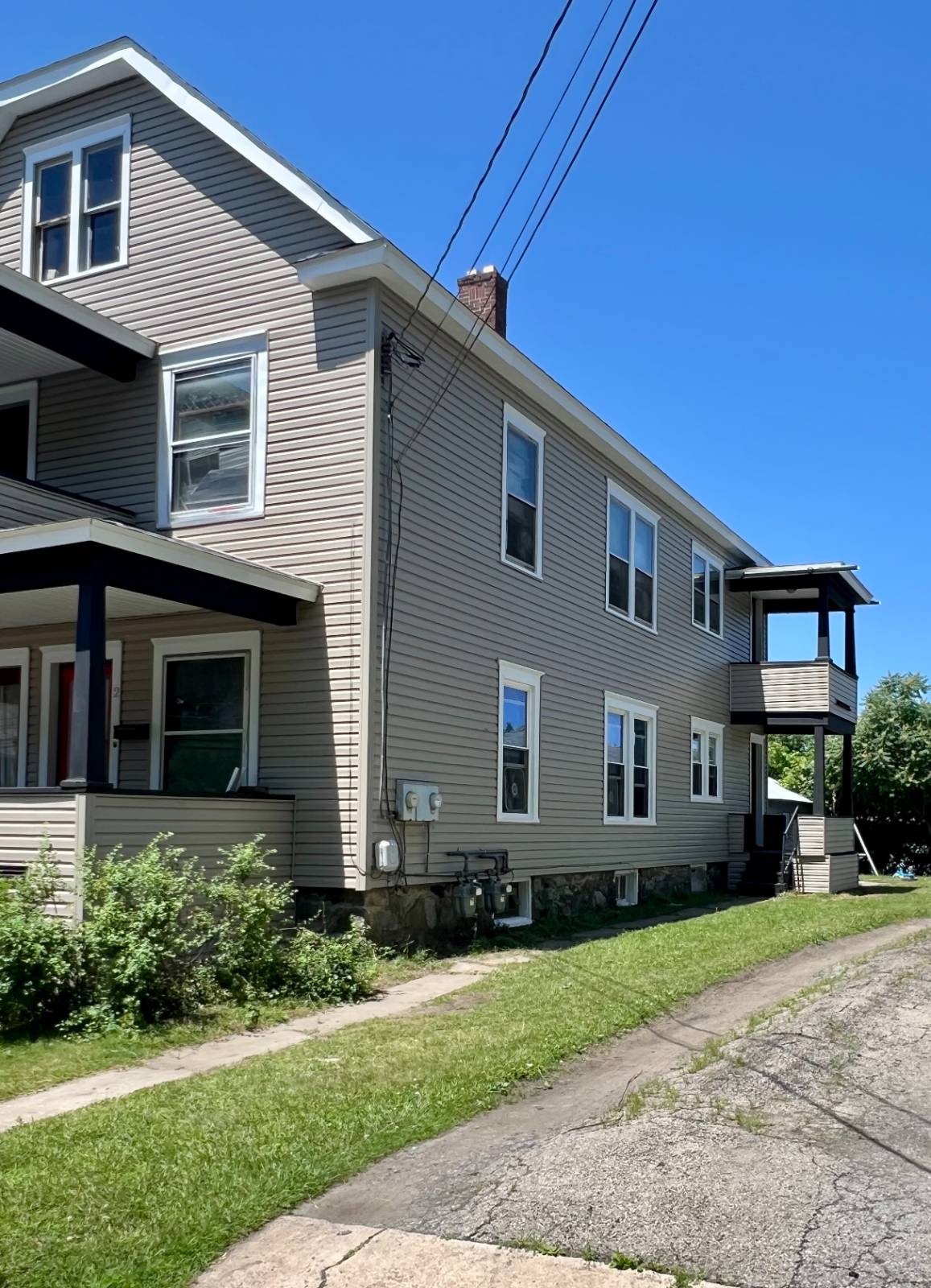 #4 photo, 18 W Eighth Avenue, Gloversville , NY 12078