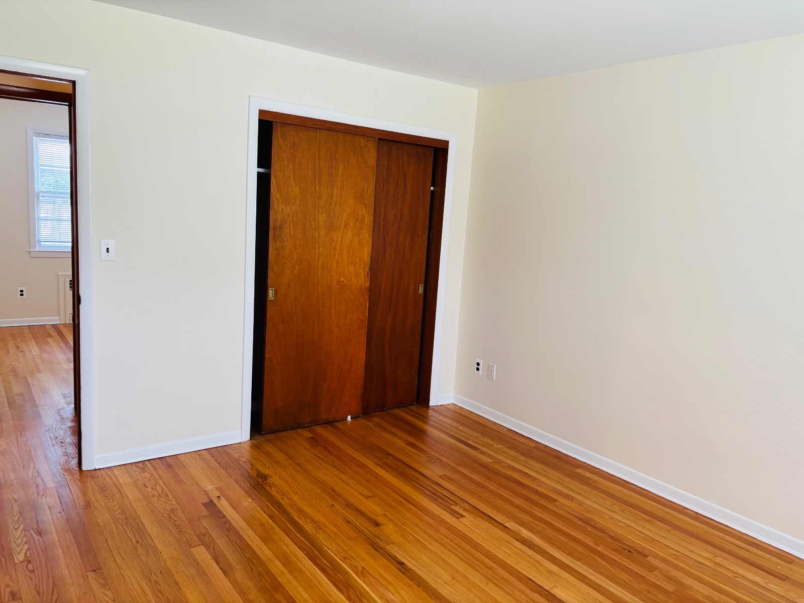 #10 photo, Union Av, ナッソー郡 Glen Head , NY 11545