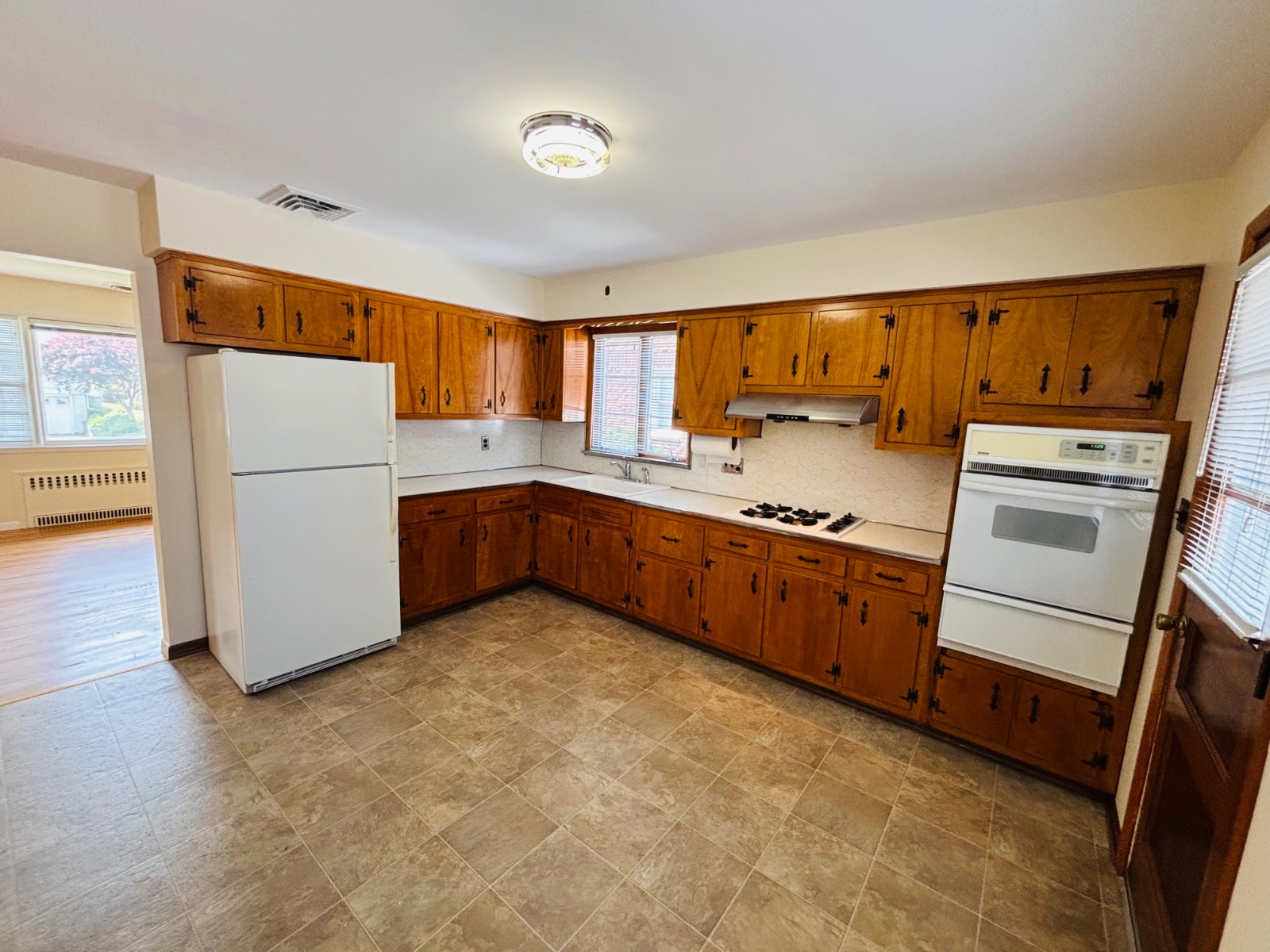 #3 photo, Union Av, ナッソー郡 Glen Head , NY 11545