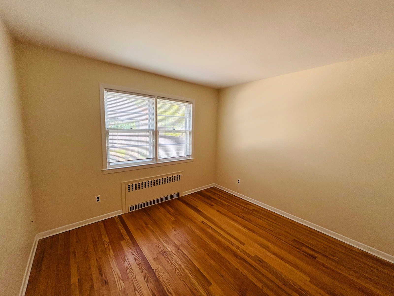 #7 photo, Union Av, ナッソー郡 Glen Head , NY 11545