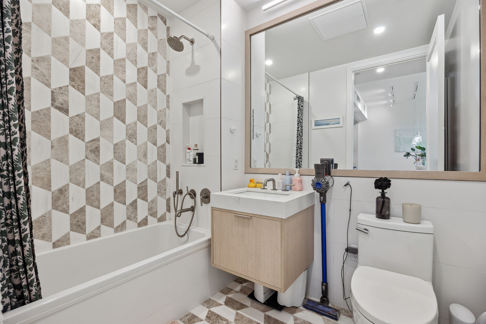 #9 photo, 29-18 41st Avenue, クイーンズ区 Long Island City , NY 11101