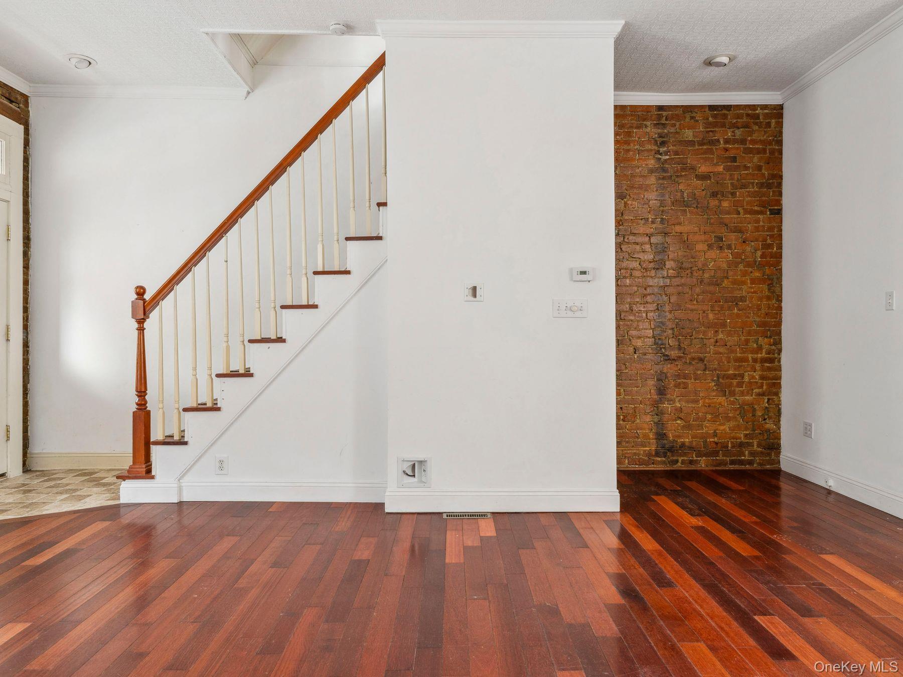 #5 photo, 27 Brick Row, Athens , NY 12015