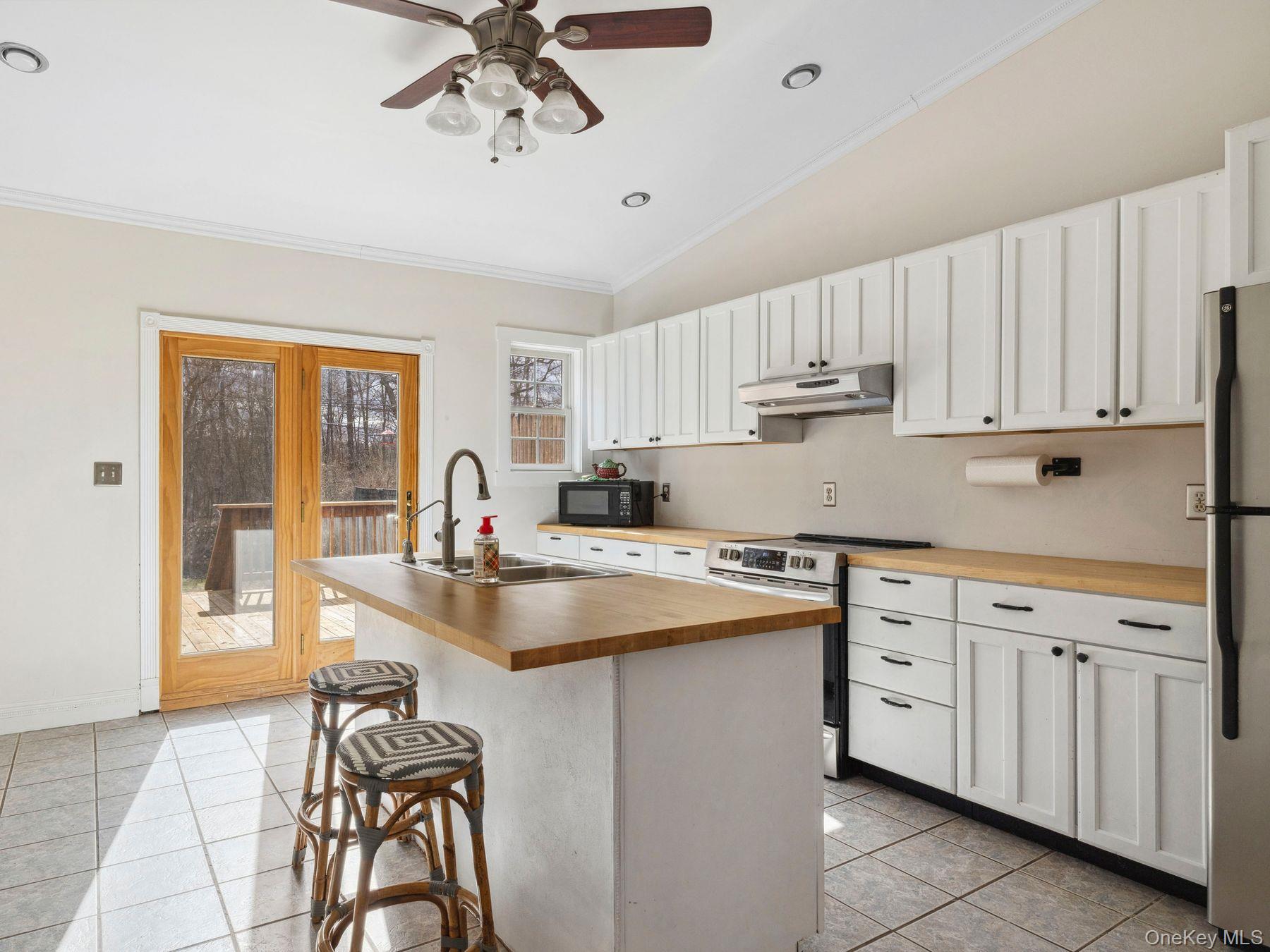 #9 photo, 27 Brick Row, Athens , NY 12015