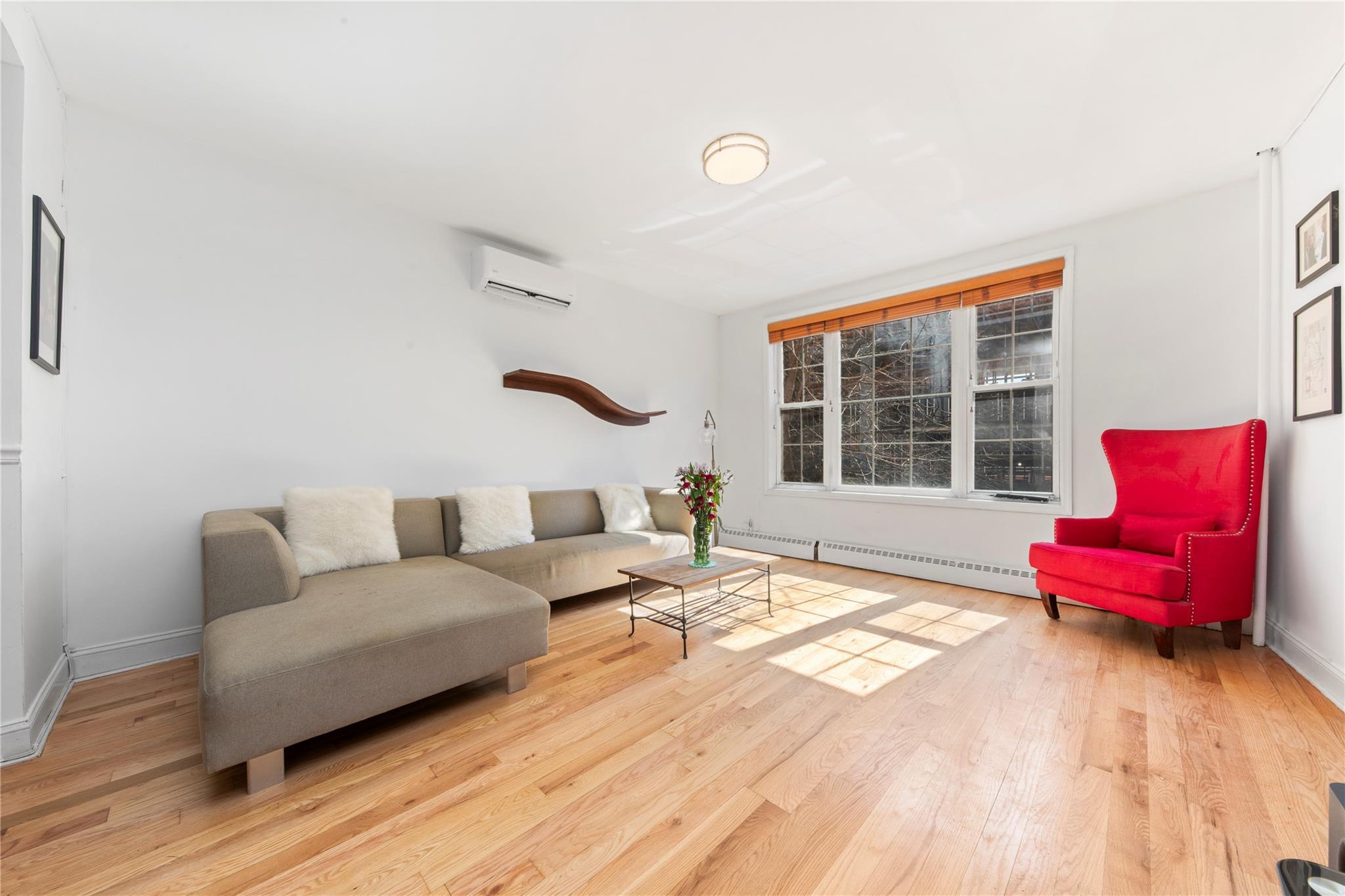 #2 photo, 49 Marble Hill Avenue, New York (Manhattan) , NY 10463