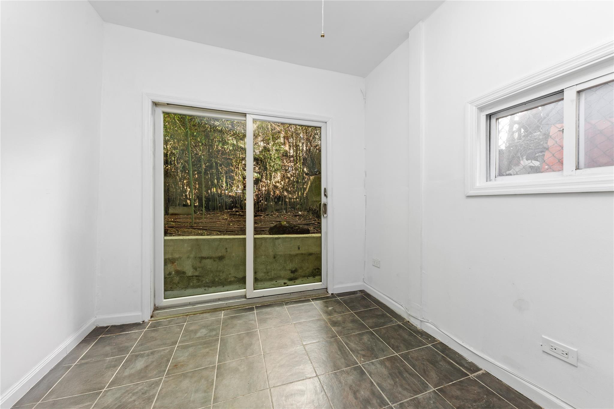 #5 photo, 49 Marble Hill Avenue, New York (Manhattan) , NY 10463