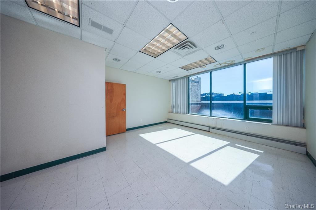 #18 photo, 8710 5th Avenue, ブルックリン区 Brooklyn , NY 11209