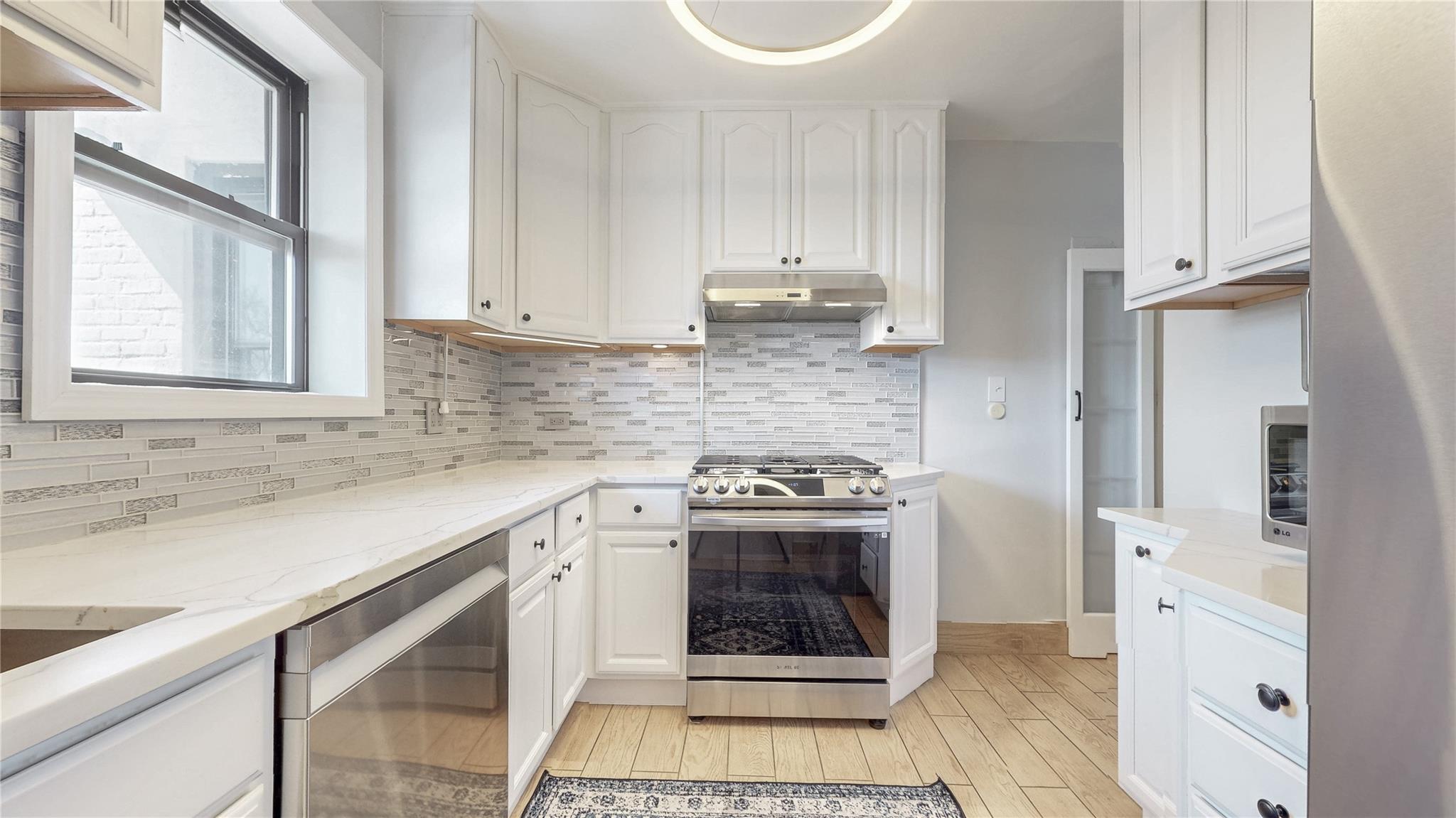 #9 photo, 143-50 Hoover Avenue, クイーンズ区 Briarwood , NY 11435