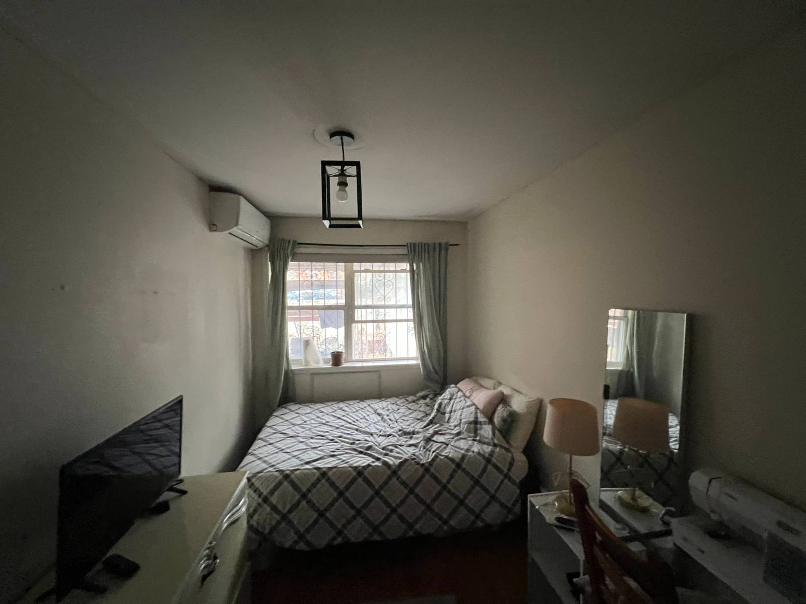 #3 photo, 1117 Decatur St, ブルックリン区 Brooklyn , NY 11207