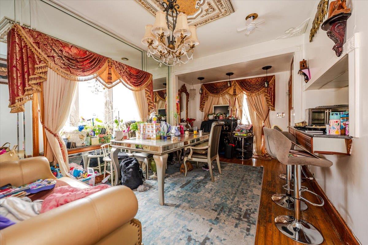 #5 photo, 9728 130th Street, クイーンズ区 Richmond Hill S. , NY 11419