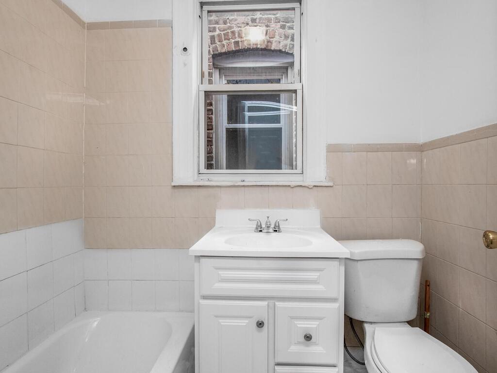 #7 photo, 3357 Perry Avenue, Bronx , NY 10467