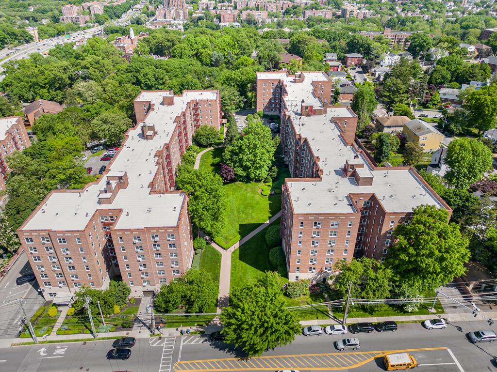 #17 photo, 1304 Midland Avenue, Yonkers , NY 10704