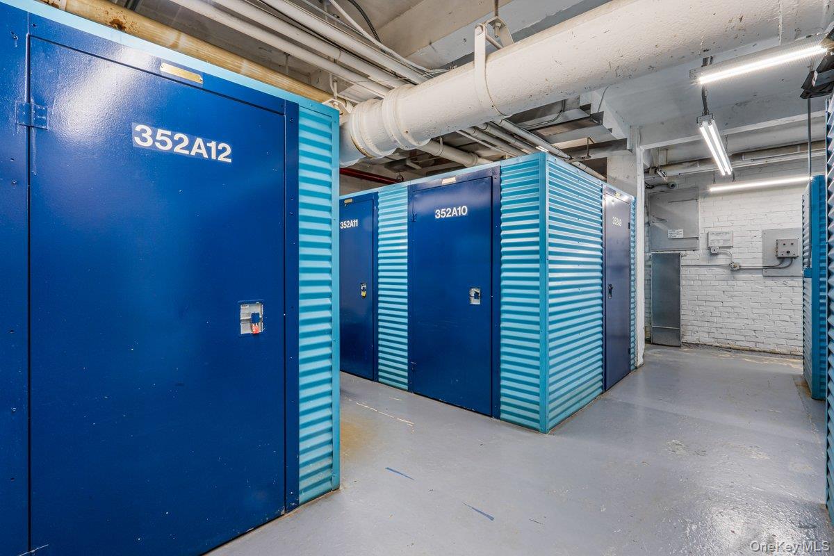 #15 photo, 89-15 Parsons Boulevard, Jamaica , NY 11432