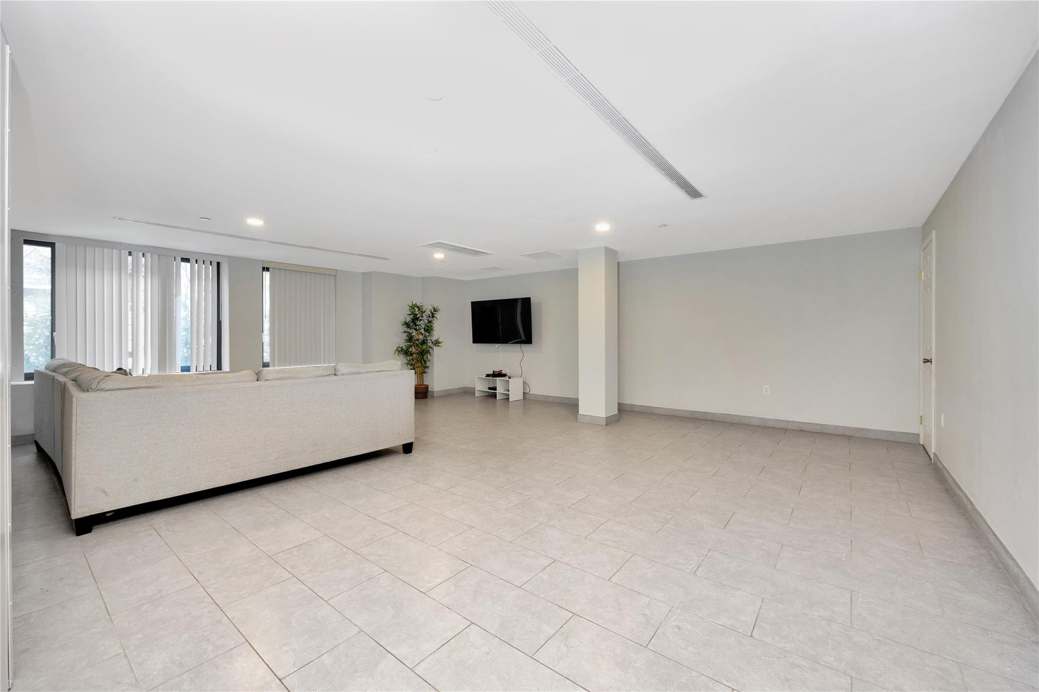 #20 photo, 148-36 89th Avenue, Jamaica , NY 11435