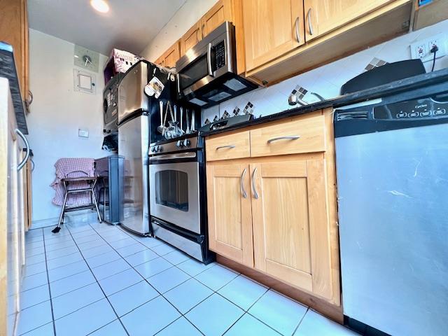 #10 photo, 69-40 218 Street, クイーンズ区 Oakland Gardens , NY 11364