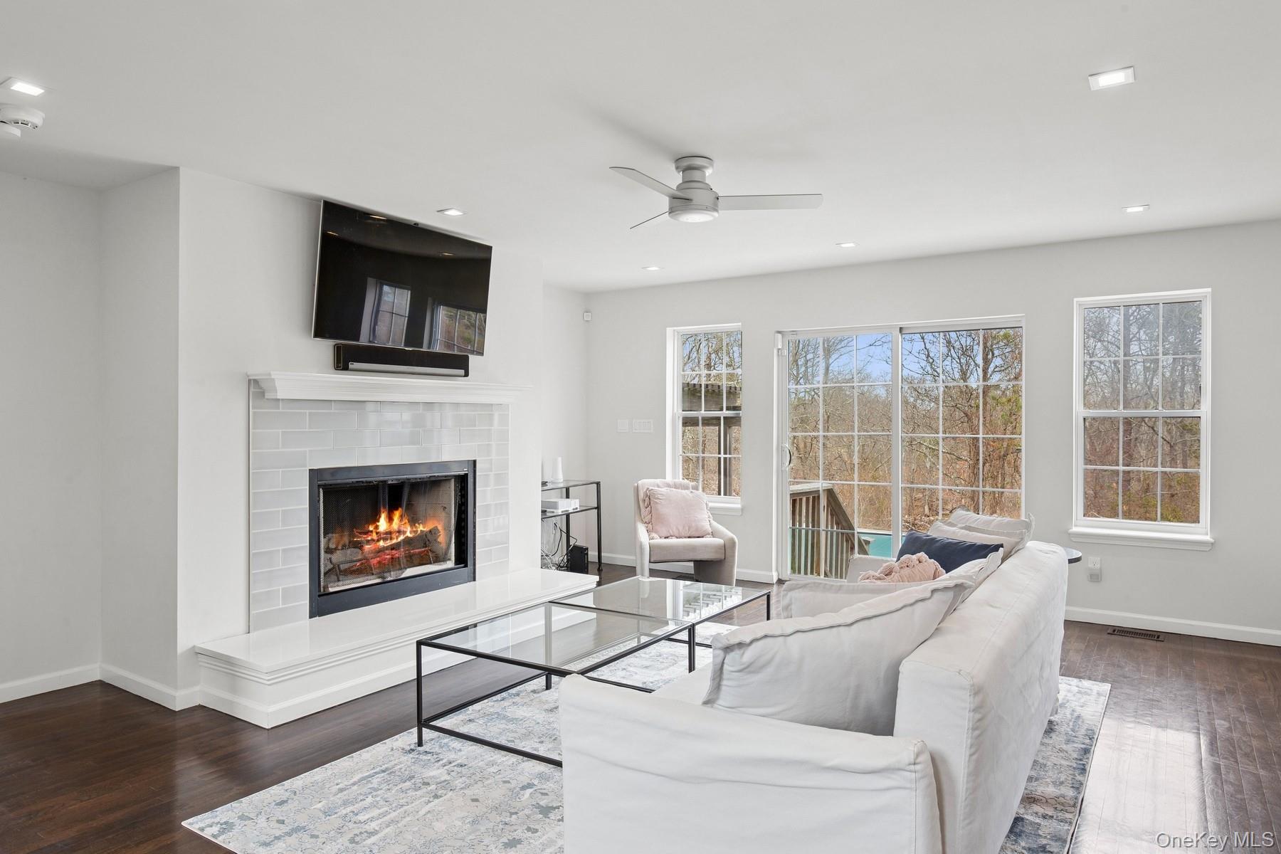 #12 photo, 71 Old Canoe Place Road, サフォーク郡 Hampton Bays , NY 11946