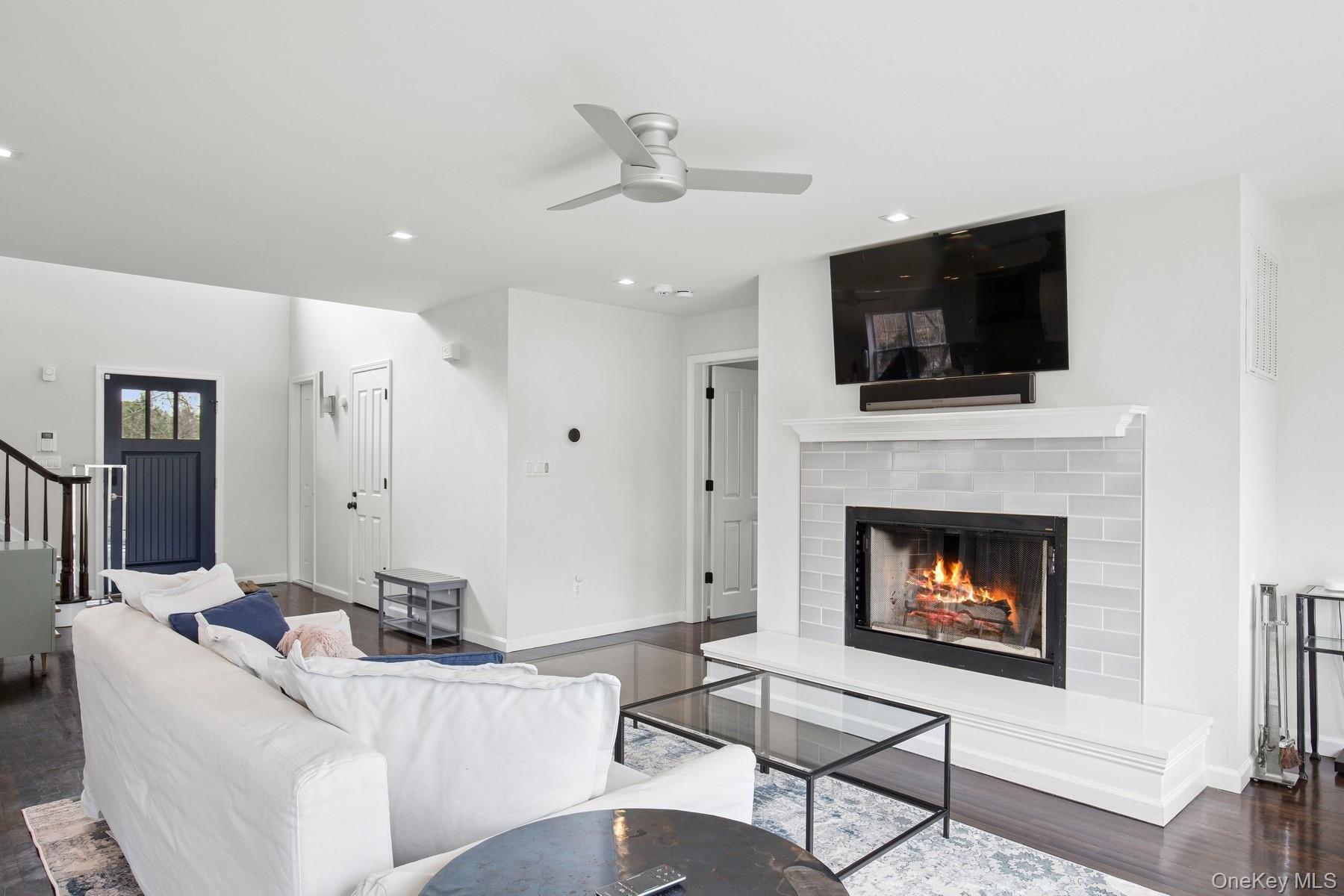 #13 photo, 71 Old Canoe Place Road, サフォーク郡 Hampton Bays , NY 11946