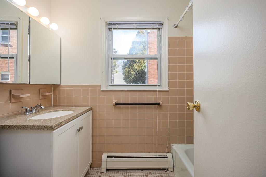 #12 photo, 15 Revere Ct, Suffern , NY 10901