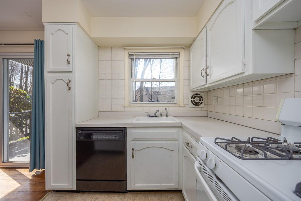 #8 photo, 15 Revere Ct, Suffern , NY 10901