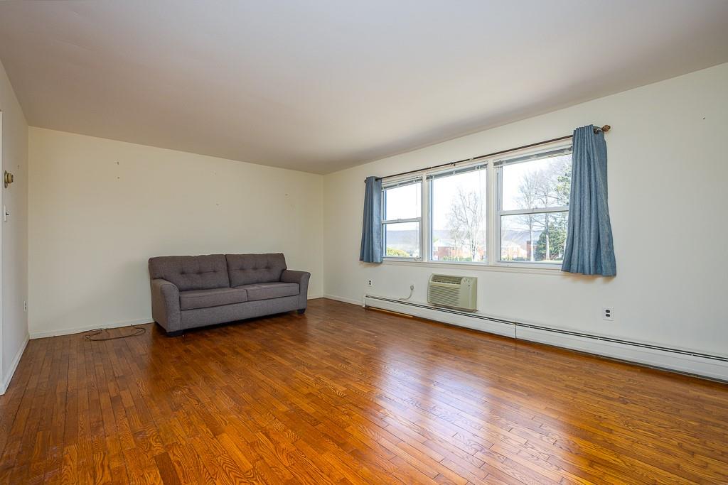 #9 photo, 15 Revere Ct, Suffern , NY 10901