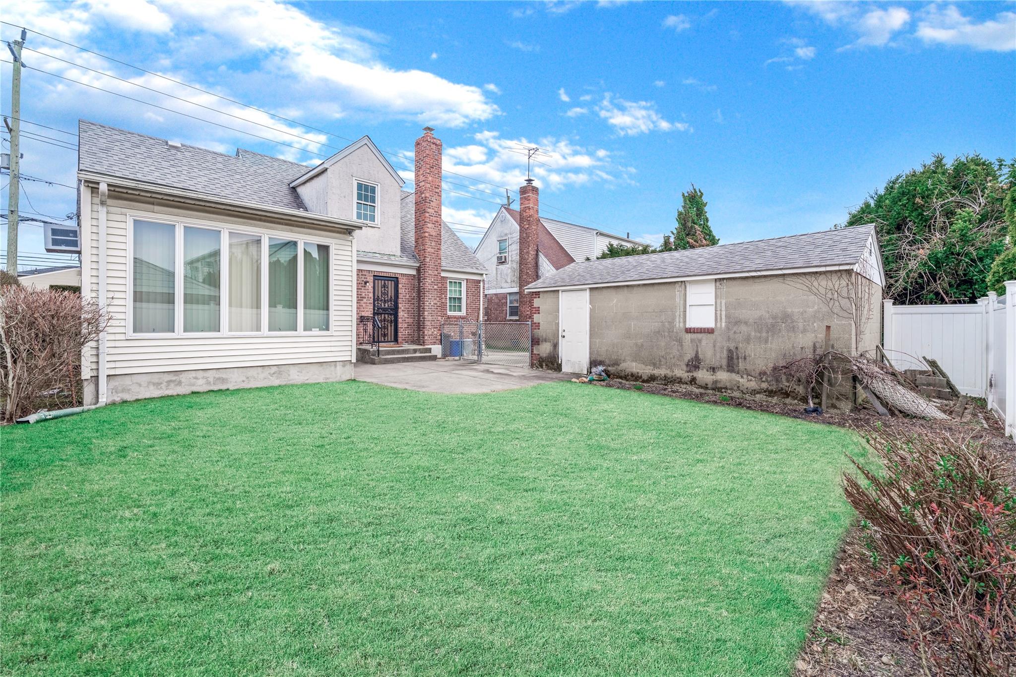 #18 photo, 2013 New Hyde Park Road, New Hyde Park , NY 11040