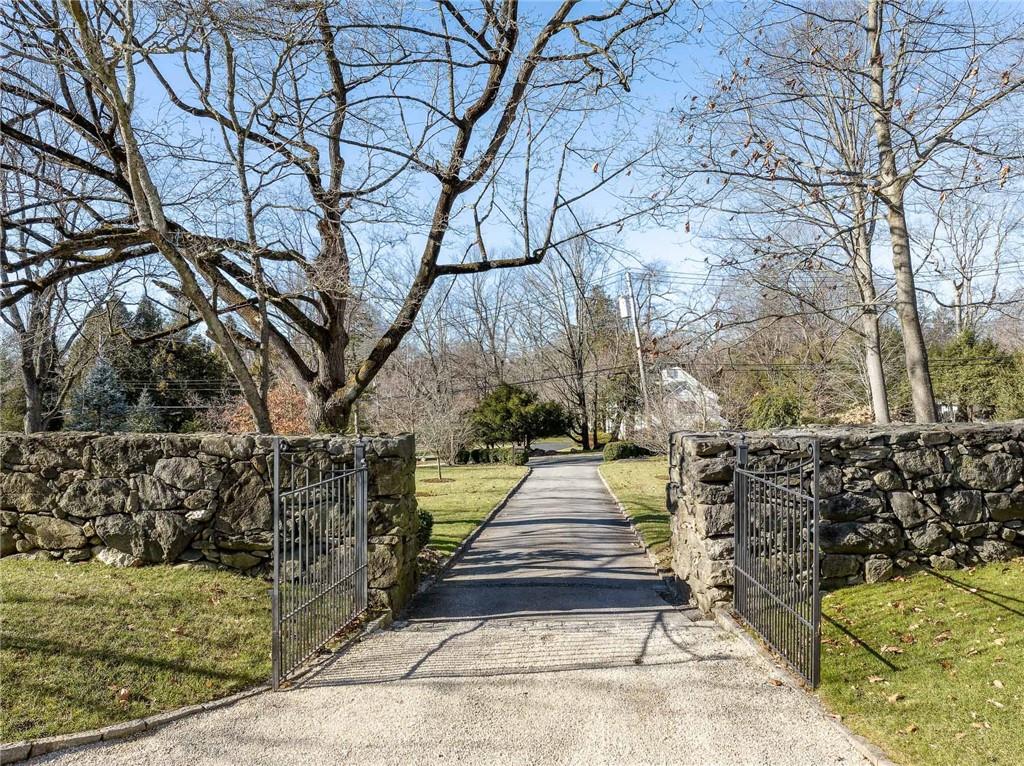 #2 photo, 15 Archer Road, Harrison , NY 10528