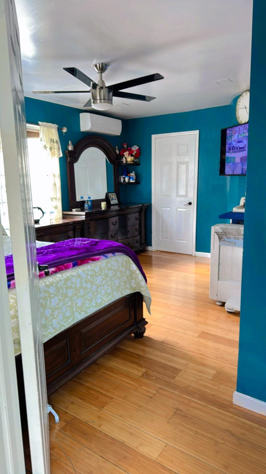 #8 photo, 73 Hamilton Avenue, Valley Stream , NY 11580